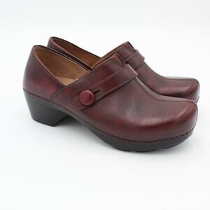 Dansko Professional Clogs 38 Women 7.5 Red Leather Comfort Work Shoes Button